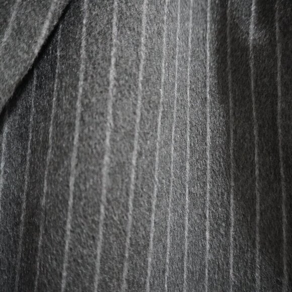 Grey Wool Like Pinstripe Relaxed Over Sized Fit Blazer - Women's Size La… - Picture 9 of 14